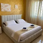 Red Appartement