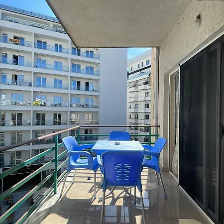 Red Apartman Golem
