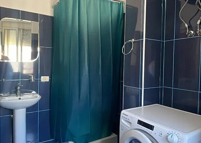 Red דירה גולם